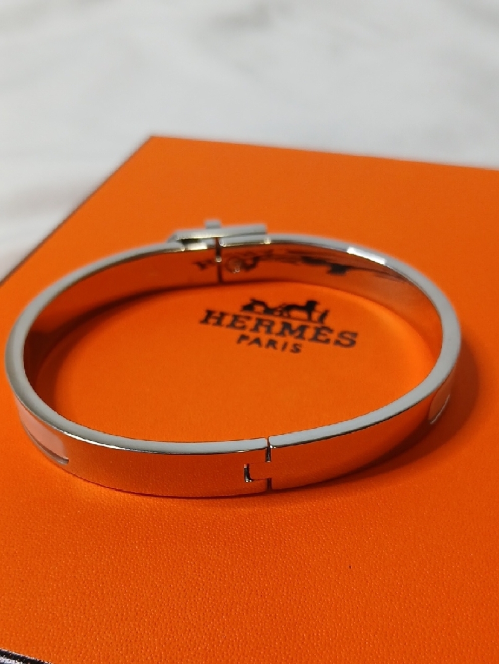 Hermes Pink Enamel Bracelet with Silver Hardware - Picture 4 of 4